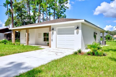 House in Sebring, Florida 2 bedrooms, 106.93 sq.m. № 1941232 - photo 2