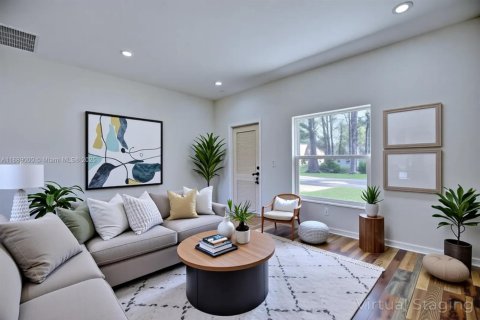 House in Sebring, Florida 2 bedrooms, 106.93 sq.m. № 1941232 - photo 4