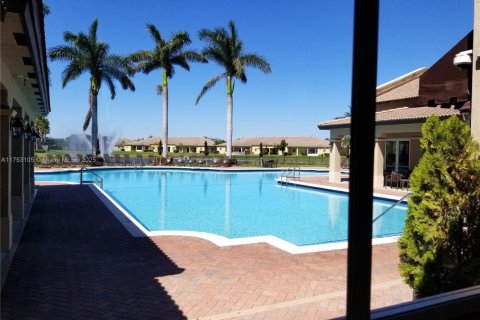 Condominio en venta en Homestead, Florida, 2 dormitorios, 85.47 m2 № 1937717 - foto 19