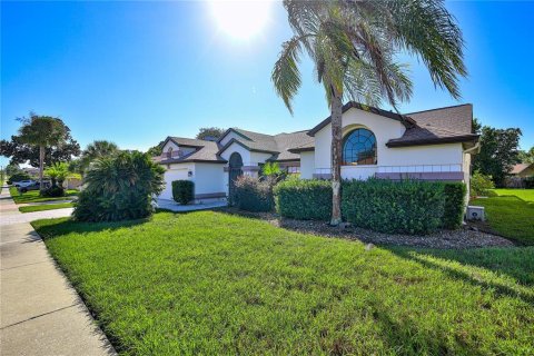 Villa ou maison à vendre à Spring Hill, Floride: 4 chambres, 214.51 m2 № 2429603 - photo 5