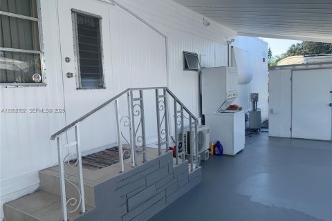Appartement à Davie, Floride 2 chambres, 74.69 m2 № 2407470