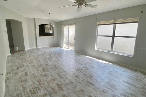 Casa en venta en The Villages, Florida, 2 dormitorios, 111.11 m2 № 1776949 - foto 6