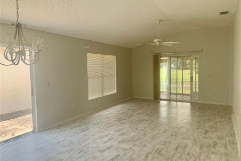 Casa en venta en The Villages, Florida, 2 dormitorios, 111.11 m2 № 1776949 - foto 4