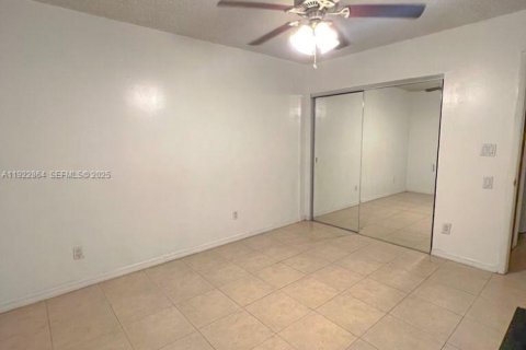 Copropriété à louer à Oakland Park, Floride: 2 chambres, 80.82 m2 № 1982578 - photo 15