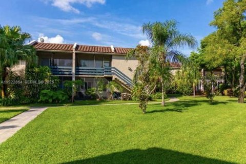 Copropriété à louer à Oakland Park, Floride: 2 chambres, 80.82 m2 № 1982578 - photo 4