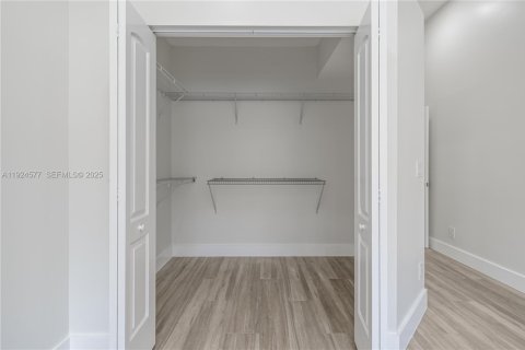 Снять в аренду виллу или дом в Дейви, Флорида 3 спальни, 122.35м2, № 1986130 - фото 22