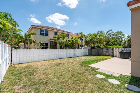 Снять в аренду виллу или дом в Дейви, Флорида 3 спальни, 122.35м2, № 1986130 - фото 7