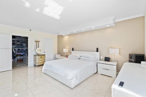 Condo in Aventura, Florida, 2 bedrooms  № 1938806 - photo 14