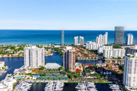 Condo in Aventura, Florida, 2 bedrooms  № 1938806 - photo 3