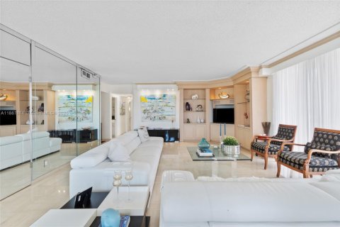 Condo in Aventura, Florida, 2 bedrooms  № 1938806 - photo 6