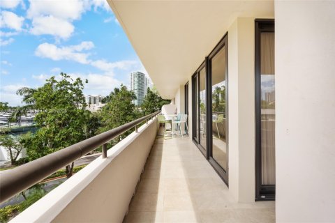 Condo in Aventura, Florida, 2 bedrooms  № 1938806 - photo 26