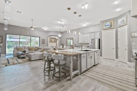 House in Apollo Beach, Florida 5 bedrooms, 240.06 sq.m. № 1894952 - photo 17