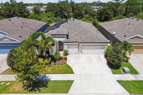 House in Apollo Beach, Florida 5 bedrooms, 240.06 sq.m. № 1894952 - photo 3