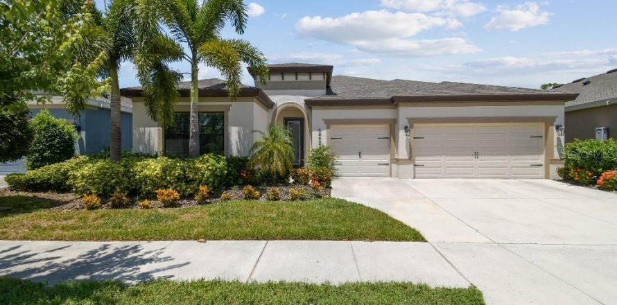 House in Apollo Beach, Florida 5 bedrooms, 240.06 sq.m. № 1894952