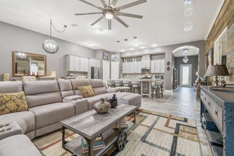 House in Apollo Beach, Florida 5 bedrooms, 240.06 sq.m. № 1894952 - photo 15