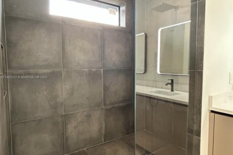 Casa en venta en Hollywood, Florida, 4 dormitorios № 1857215 - foto 28