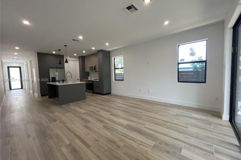 Casa en venta en Hollywood, Florida, 4 dormitorios № 1857215 - foto 21