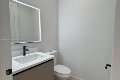 Casa en venta en Hollywood, Florida, 4 dormitorios № 1857215 - foto 10