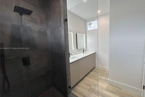 Casa en venta en Hollywood, Florida, 4 dormitorios № 1857215 - foto 29
