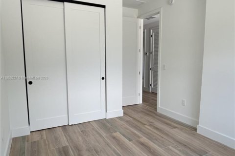Casa en venta en Hollywood, Florida, 4 dormitorios № 1857215 - foto 7