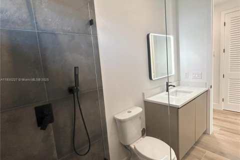 Casa en venta en Hollywood, Florida, 4 dormitorios № 1857215 - foto 6