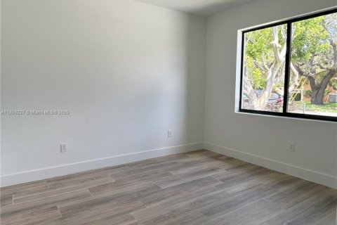Casa en venta en Hollywood, Florida, 4 dormitorios № 1857215 - foto 8