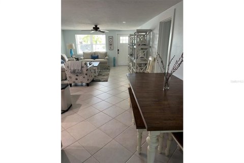Casa en alquiler en Sarasota, Florida, 3 dormitorios, 150.22 m2 № 1369507 - foto 14