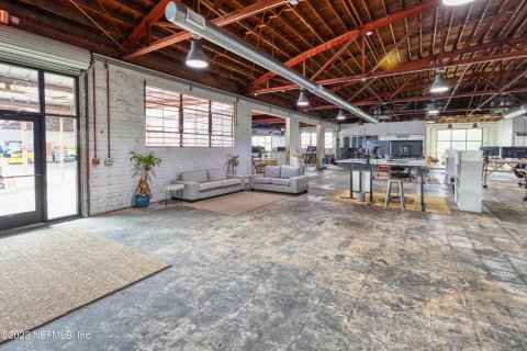 Propiedad comercial en venta en Jacksonville, Florida № 767317 - foto 1