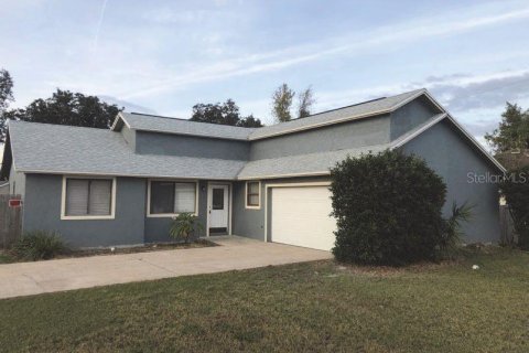 Villa ou maison à vendre à Deltona, Floride: 3 chambres, 116.41 m2 № 1880475 - photo 1