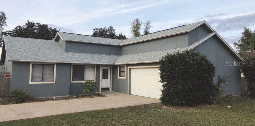 Villa ou maison à Deltona, Floride 3 chambres, 116.41 m2 № 1880475
