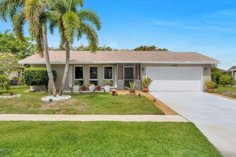 House in Delray Beach, Florida 2 bedrooms, 126.72 sq.m. № 2087548