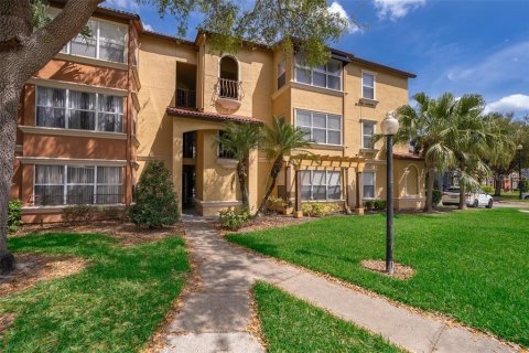 Condo in Orlando, Florida, 1 bedroom  № 1508186 - photo 1