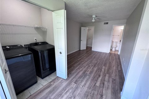 Condo in Orlando, Florida, 1 bedroom  № 1508186 - photo 12