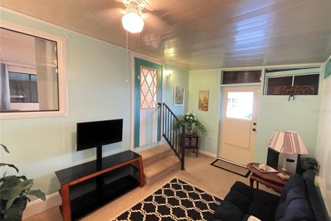 Apartment in Lady Lake, Florida 2 bedrooms, 96.62 sq.m. № 1626033 - photo 2