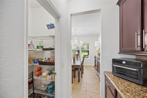 Купить виллу или дом в Киссимми, Флорида 7 комнат, 325.99м2, № 2352489 - фото 13