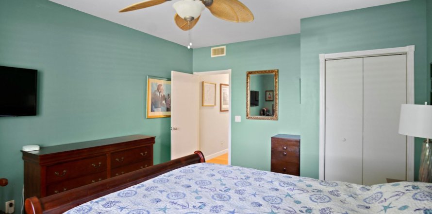 Condo in Palm City, Florida, 3 bedrooms № 1183417