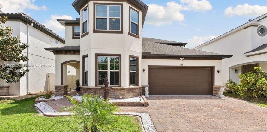 House in Orlando, Florida 5 bedrooms, 301.84 sq.m. № 1739696