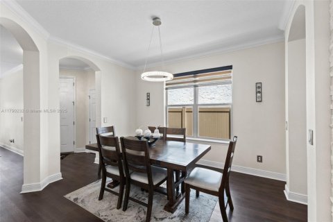 House in Orlando, Florida 5 bedrooms, 301.84 sq.m. № 1739696 - photo 6