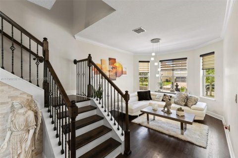 House in Orlando, Florida 5 bedrooms, 301.84 sq.m. № 1739696 - photo 3