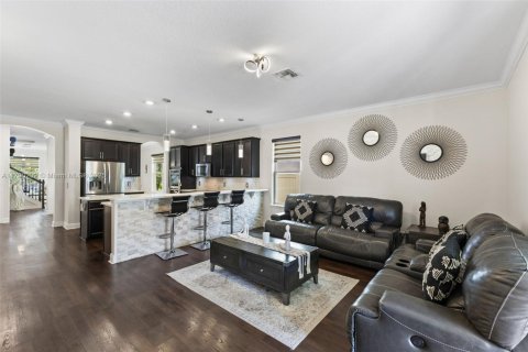 House in Orlando, Florida 5 bedrooms, 301.84 sq.m. № 1739696 - photo 14