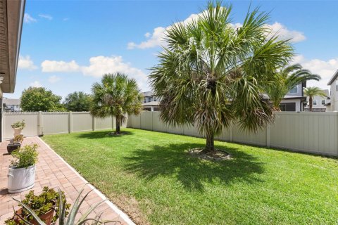 House in Orlando, Florida 5 bedrooms, 301.84 sq.m. № 1739696 - photo 22