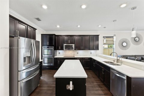 House in Orlando, Florida 5 bedrooms, 301.84 sq.m. № 1739696 - photo 12