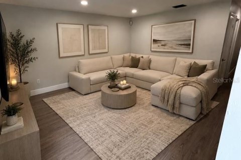 Villa ou maison à louer à Tampa, Floride: 2 chambres, 113.62 m2 № 2380537 - photo 2