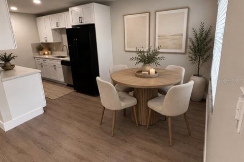 Villa ou maison à louer à Tampa, Floride: 2 chambres, 113.62 m2 № 2380537 - photo 3