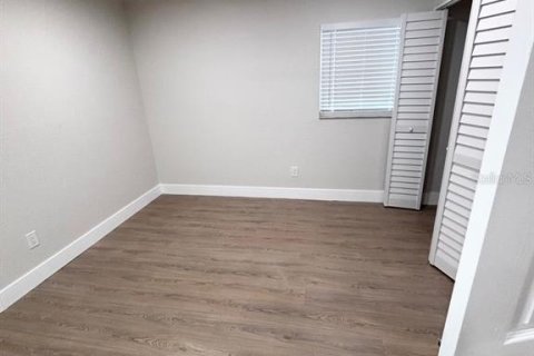 Villa ou maison à louer à Tampa, Floride: 2 chambres, 113.62 m2 № 2380537 - photo 13