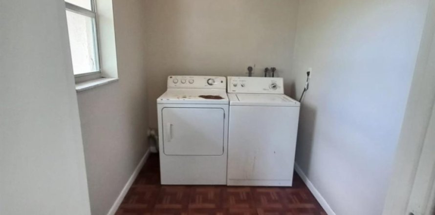 Apartment in Coral Springs, Florida 2 bedrooms, 111.48 sq.m. № 1171247