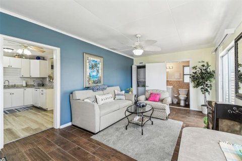 House in Hudson, Florida 2 bedrooms, 107.02 sq.m. № 1743457 - photo 7