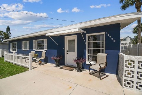 House in Hudson, Florida 2 bedrooms, 107.02 sq.m. № 1743457 - photo 3