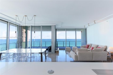 Condominio en venta en Miami Beach, Florida, 3 dormitorios, 198.16 m2 № 2002757 - foto 5