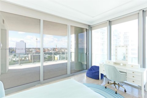 Condominio en venta en Miami Beach, Florida, 3 dormitorios, 198.16 m2 № 2002757 - foto 21